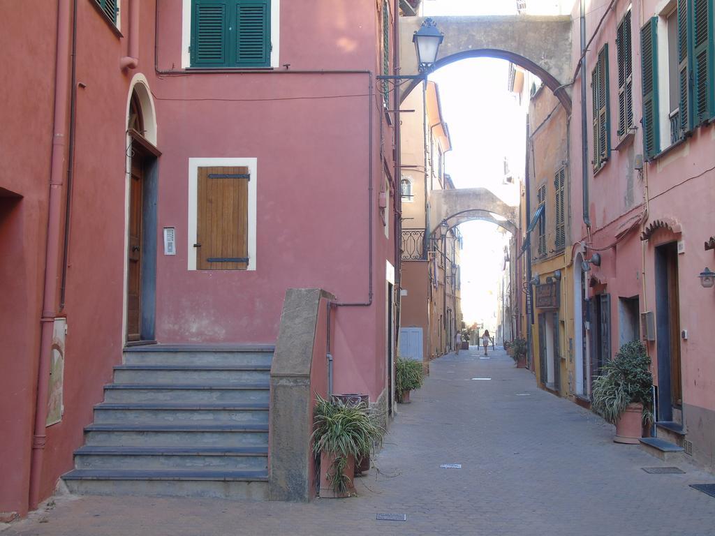 Apartamento La casa sul mare Riva Ligure Exterior foto